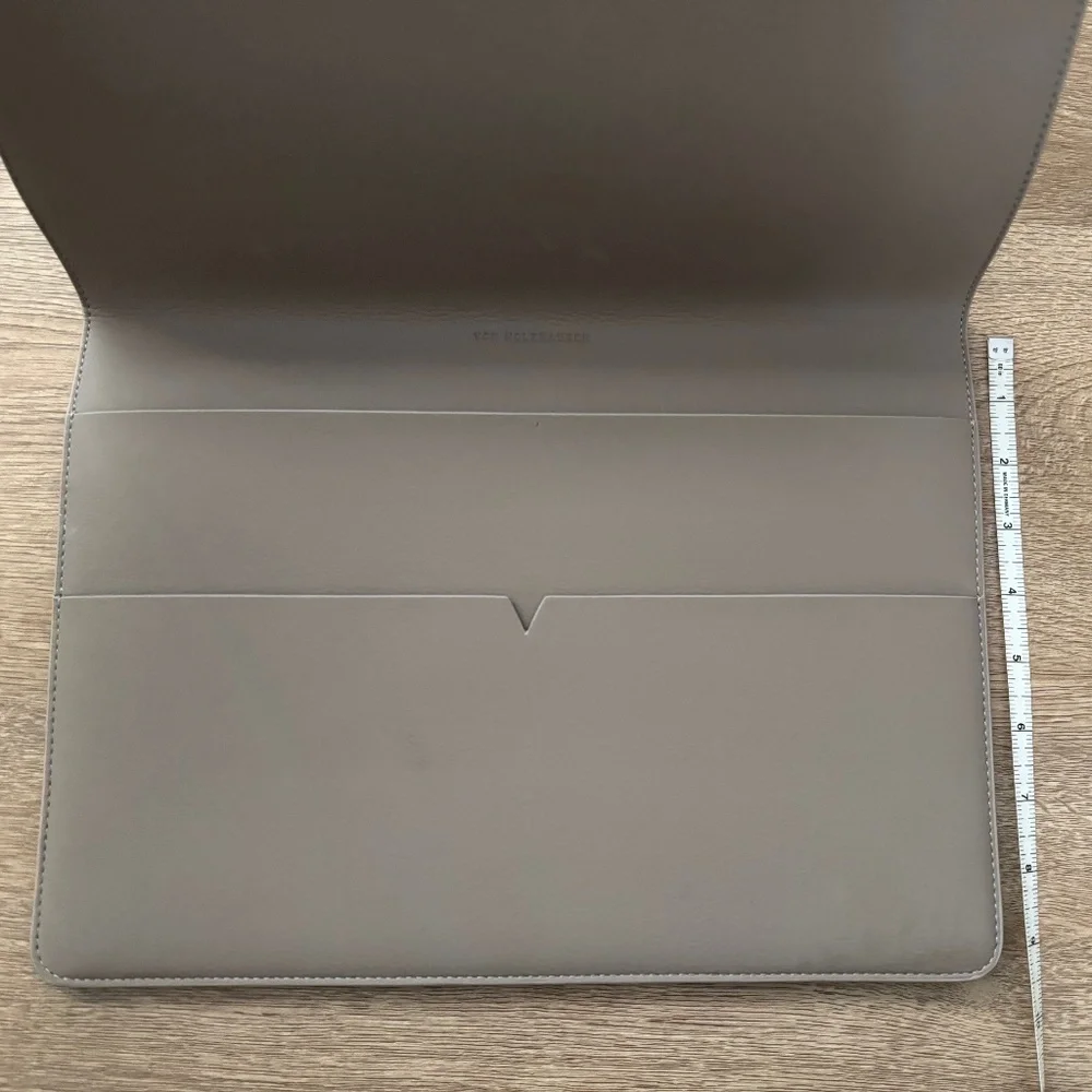 Von Holzhausen Technik Stone Cement 13 Inch Leather Sleeve Portfolio Cover